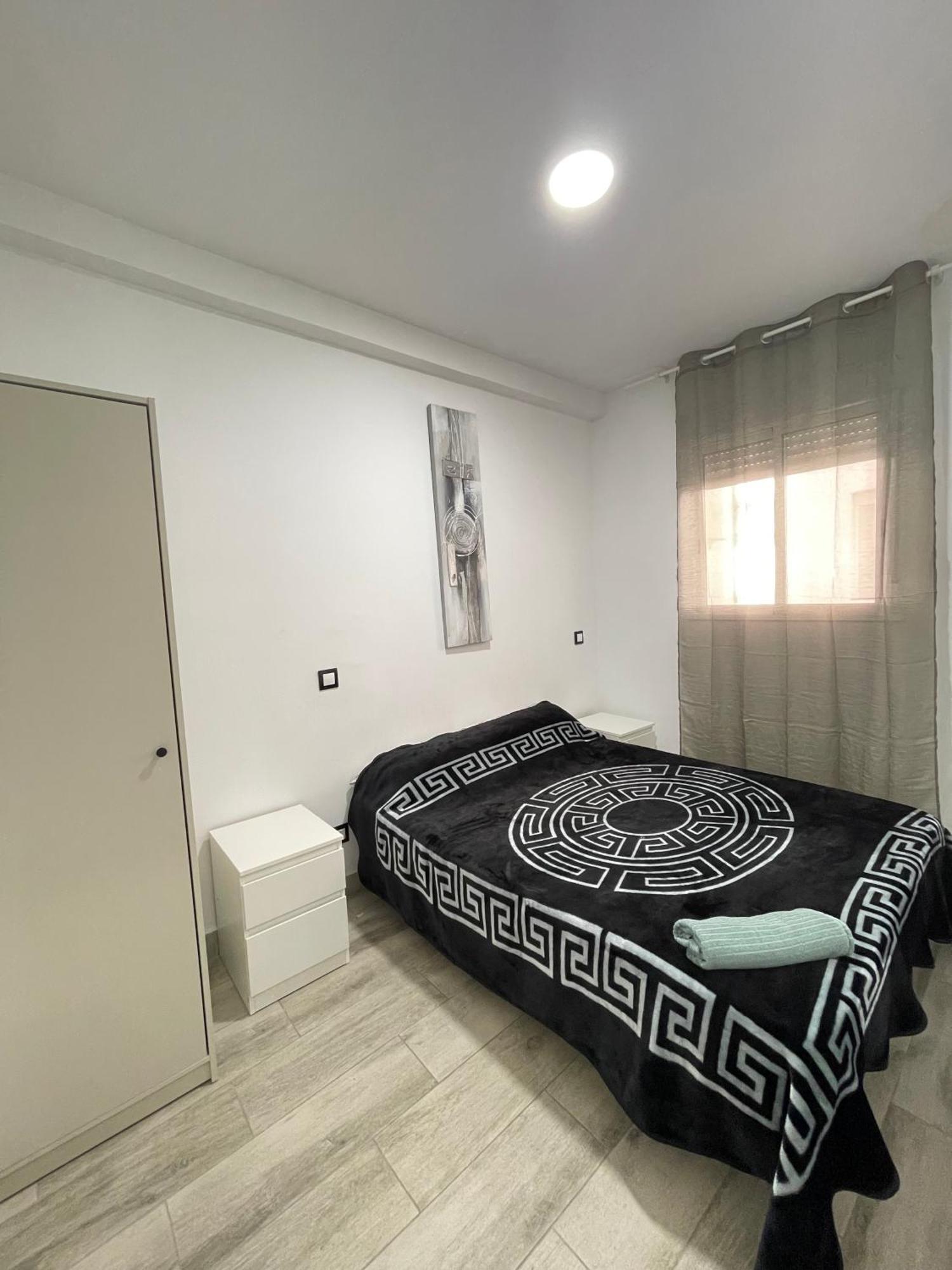 Relax Apartaments 1Min Metro Мадрид Экстерьер фото